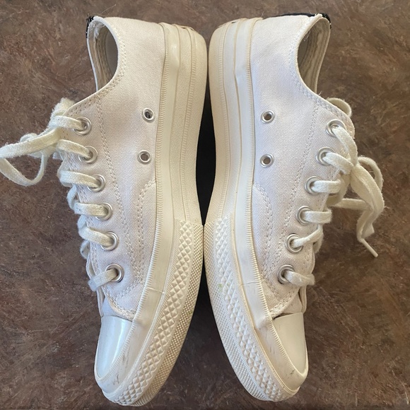 Sneakers - Picture 3 of 7